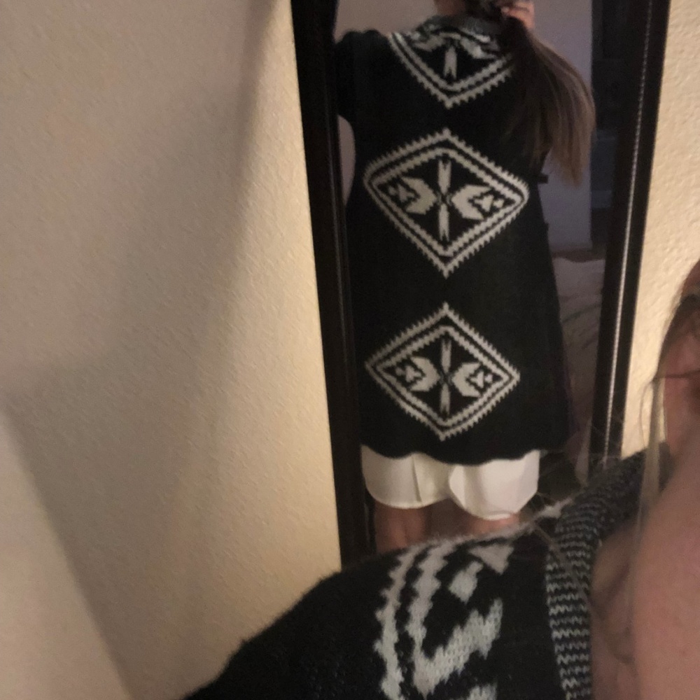 Cardigan - Picture 4 of 5